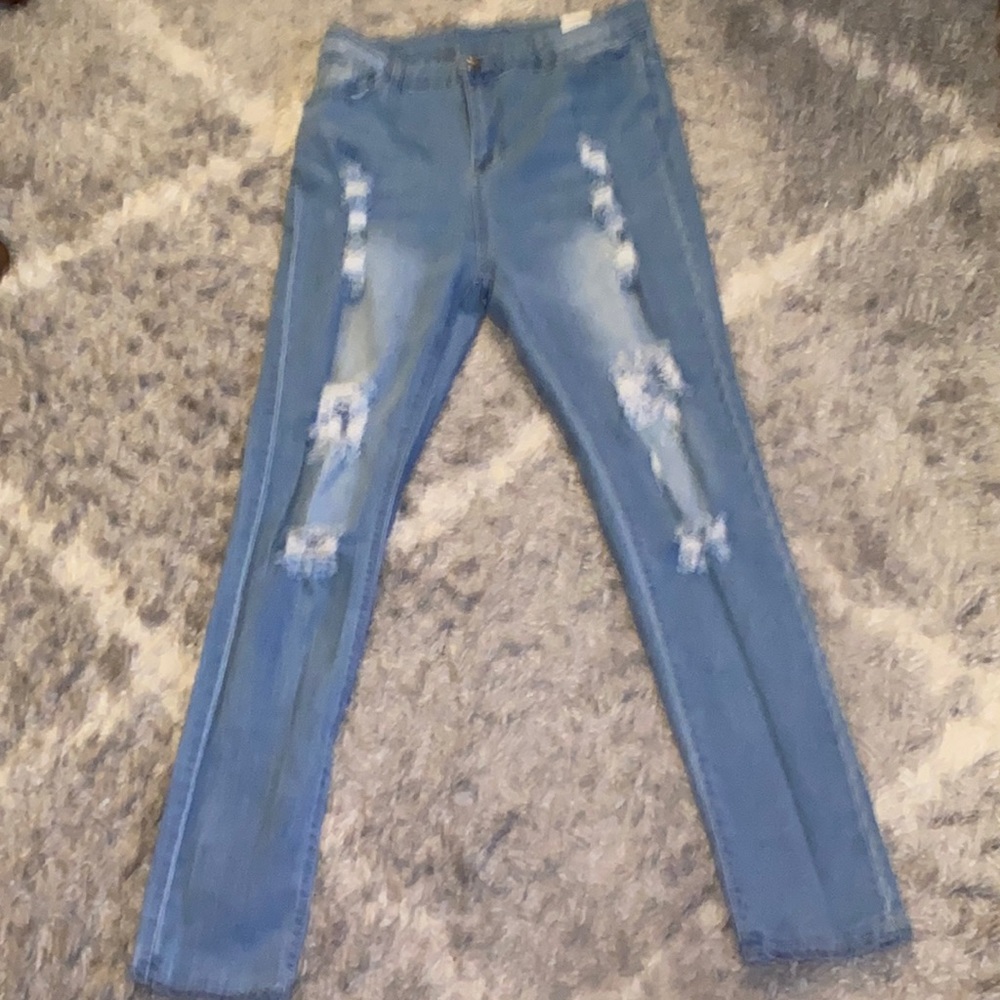 90s style High waisted distorted size XL (stretchy but I say 32?)strong material